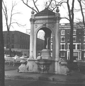 Shemanski Fountain Statue SW Park Blocks Portland Oregon 1959.jpg