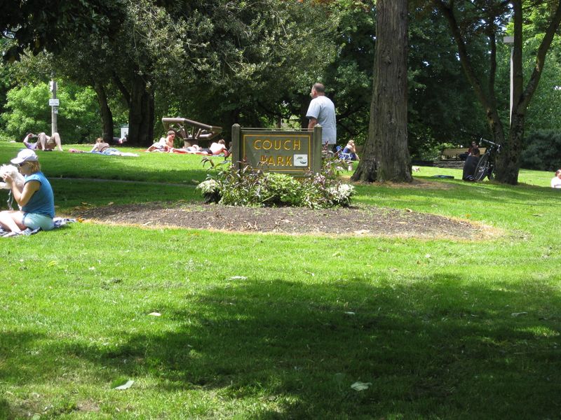 File:Park-couch3.JPG