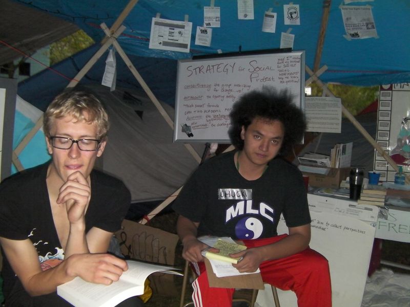 File:Occupy Portland Library - Early Days - 9 October 2011.jpg